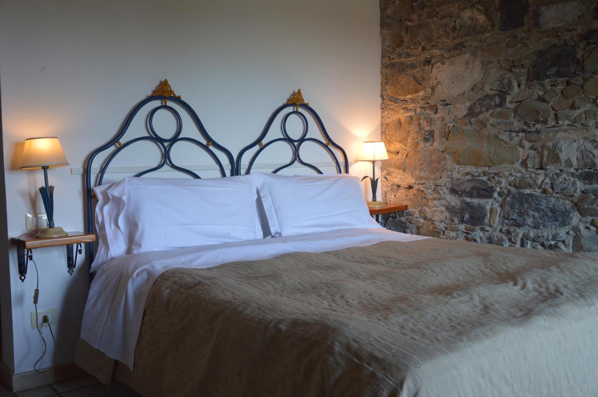 Antico Borgo Etneo Country Hotel Calatabiano Room photo