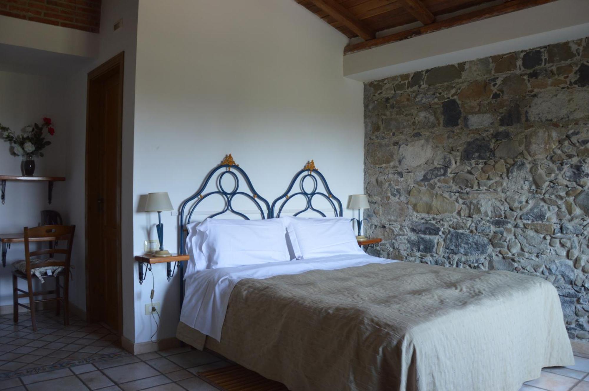 Antico Borgo Etneo Country Hotel Calatabiano Exterior photo
