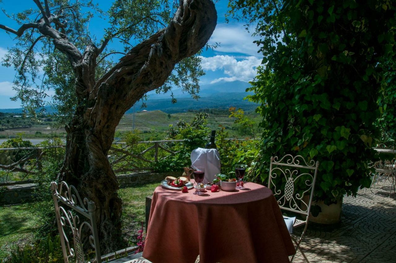 Antico Borgo Etneo Country Hotel Calatabiano Exterior photo